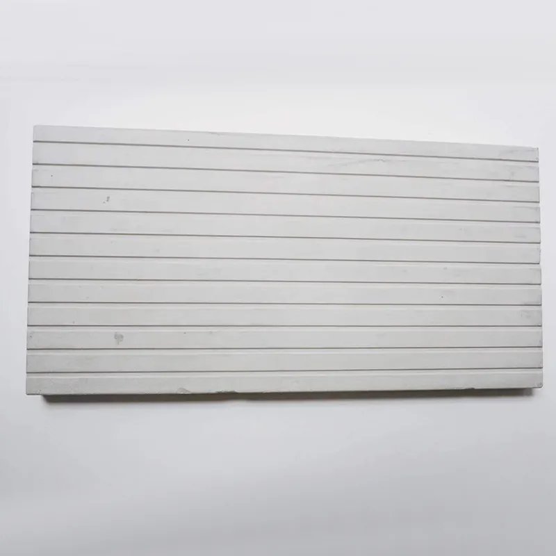 Усиленная цементная теплоизоляционно-звукоизоляционная плита на основе вспененного композита.3